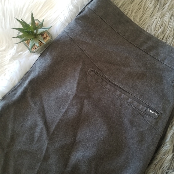 VOLCOM Corpo Class Gray Cotton Blend Shorts - Picture 2 of 9